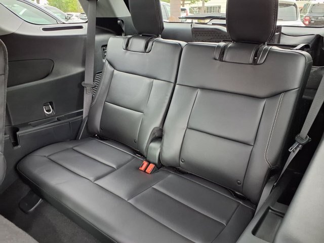 Certified 2024 Ford Explorer XLT w/ Equipment Group 202A AWD/4WD image 8