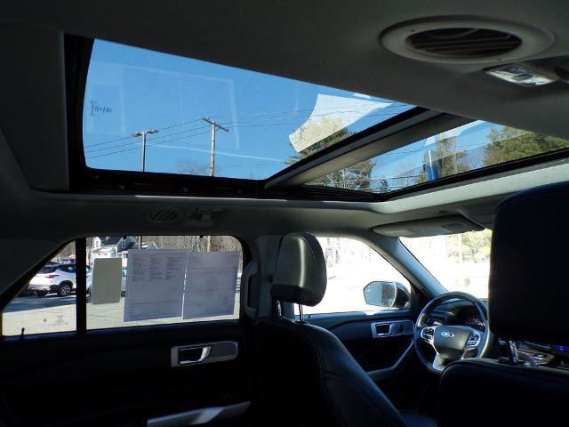Certified 2021 Ford Explorer Limited w/ Equipment Group 301A image 13