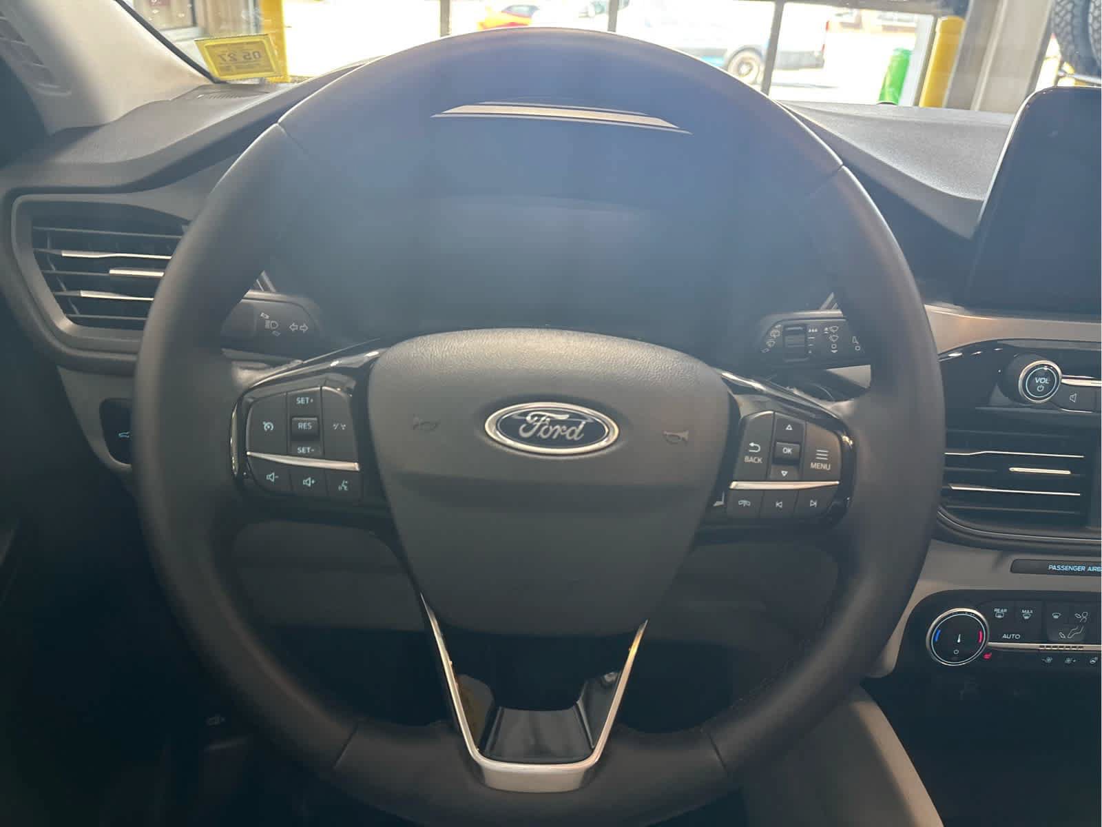 Certified 2025 Ford Escape Active w/ Cold Weather Package AWD/4WD image 14