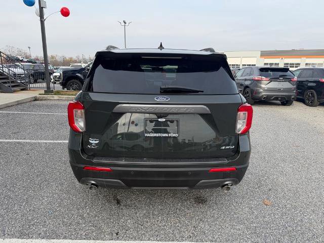 Certified 2022 Ford Explorer XLT w/ Equipment Group 202A image 4