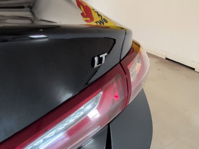 Used 2022 Chevrolet Malibu LT FWD image 31