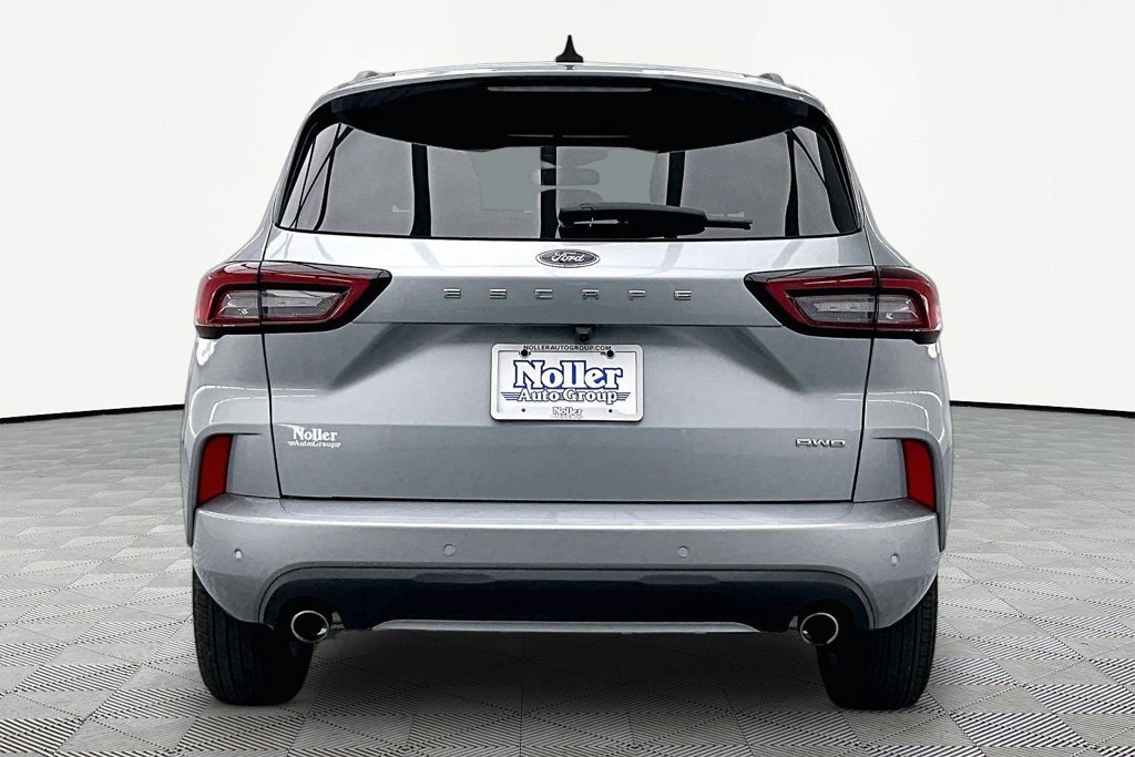 Certified 2024 Ford Escape ST-Line w/ Tech Pack #1 AWD/4WD image 4