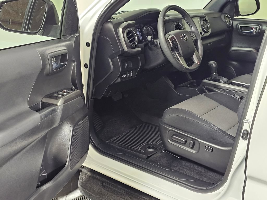 Used 2023 Toyota Tacoma TRD Off-Road AWD/4WD image 23