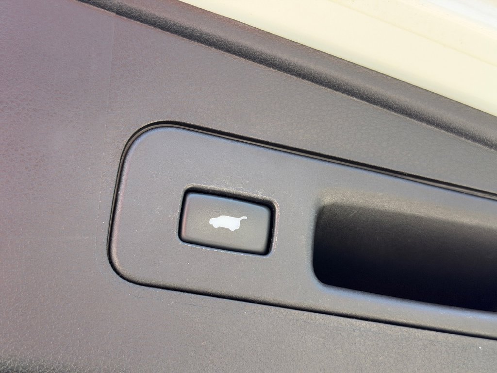 Used 2018 Acura MDX w/ Technology Package FWD image 17