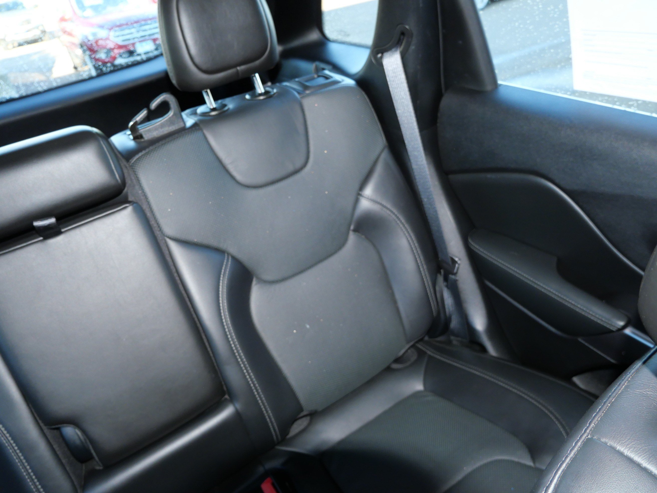 Used 2020 Jeep Cherokee Limited AWD/4WD image 14