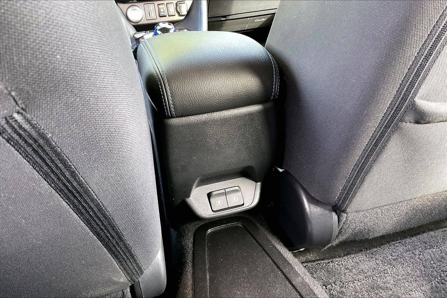 Used 2022 Nissan Leaf SV w/ SV Technology Package FWD image 34