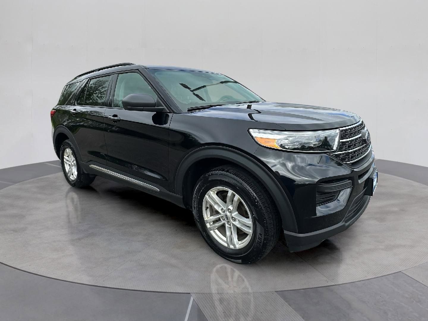 Certified 2022 Ford Explorer XLT image 9