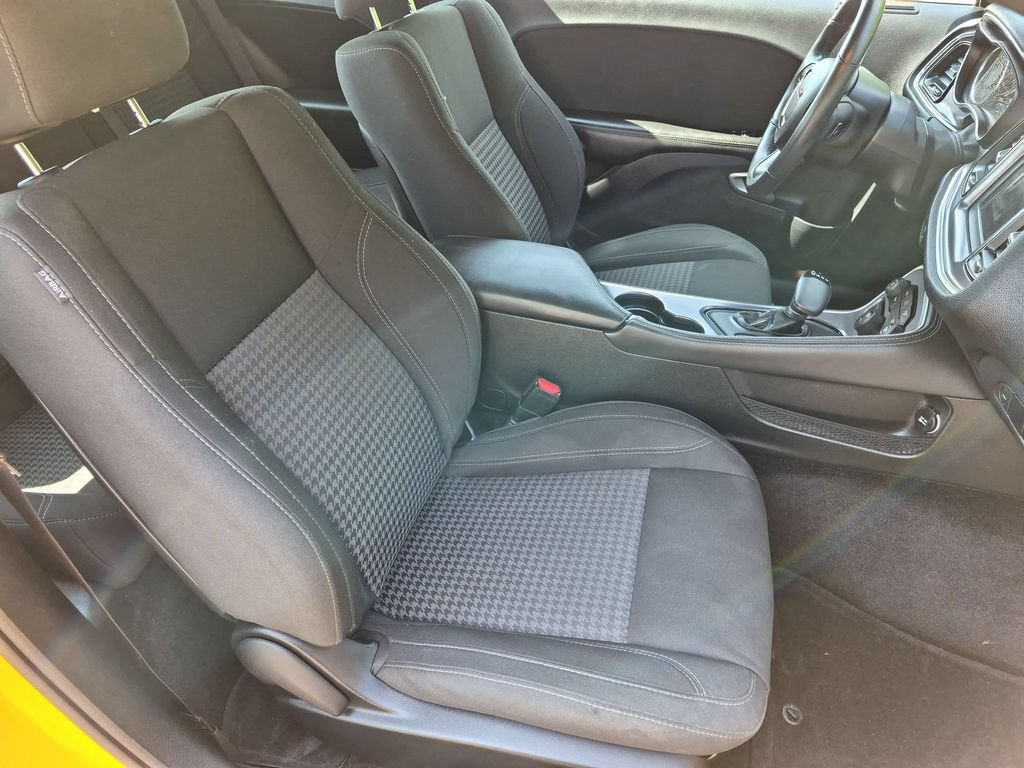 Used 2018 Dodge Challenger R/T RWD image 18