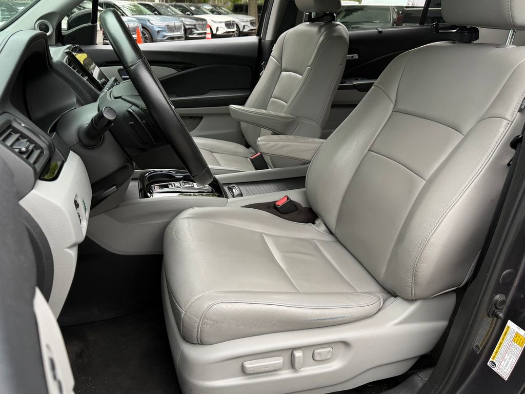 Used 2019 Honda Pilot Touring image 31