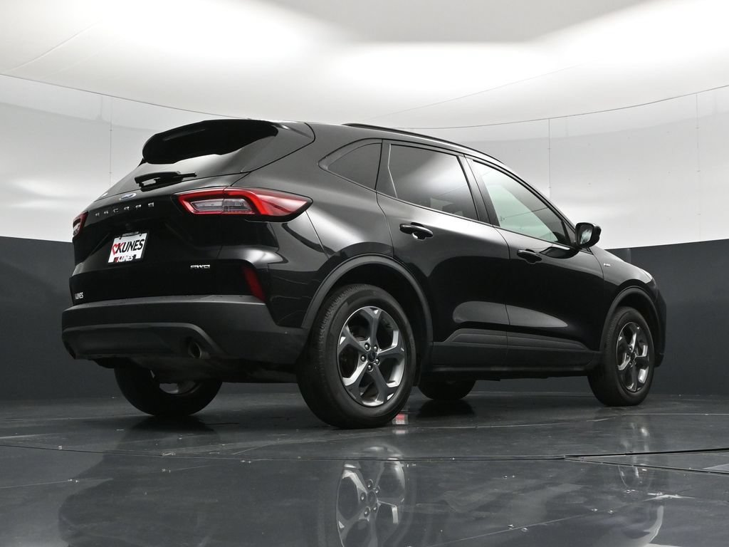Certified 2025 Ford Escape ST-Line Select AWD/4WD image 42
