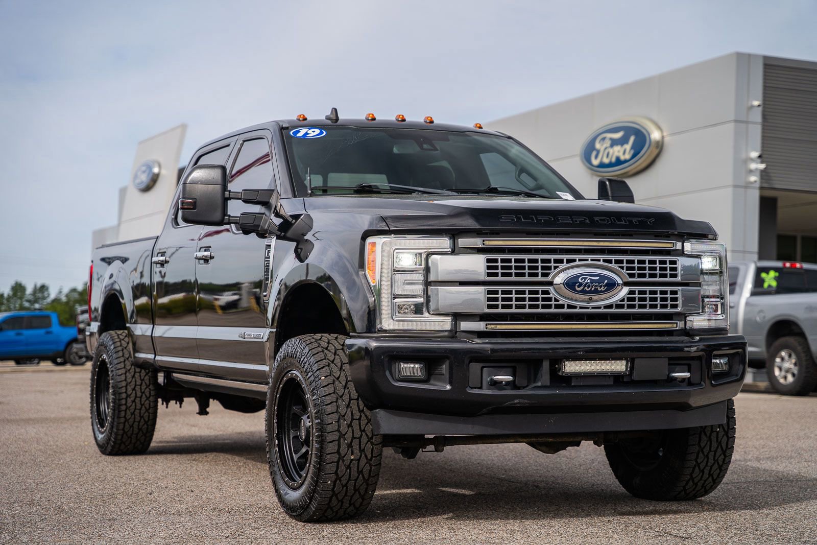 Certified 2019 Ford F250 Platinum w/ Platinum Ultimate Package image 9
