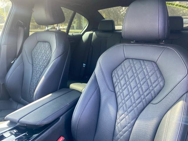 Used 2022 BMW 530i w/ Convenience Package image 10