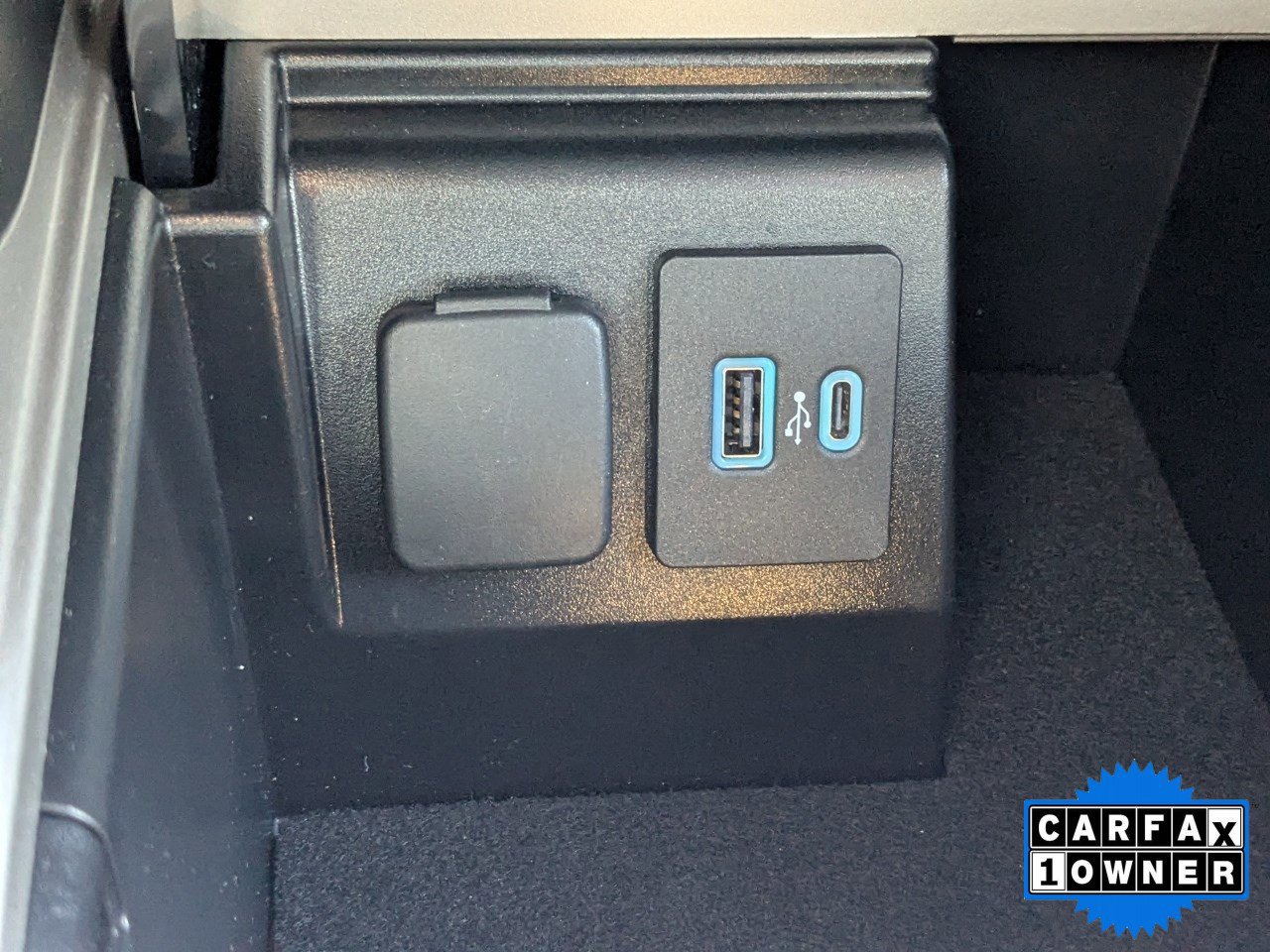 Certified 2023 Ford Explorer XLT w/ Equipment Group 202A image 29