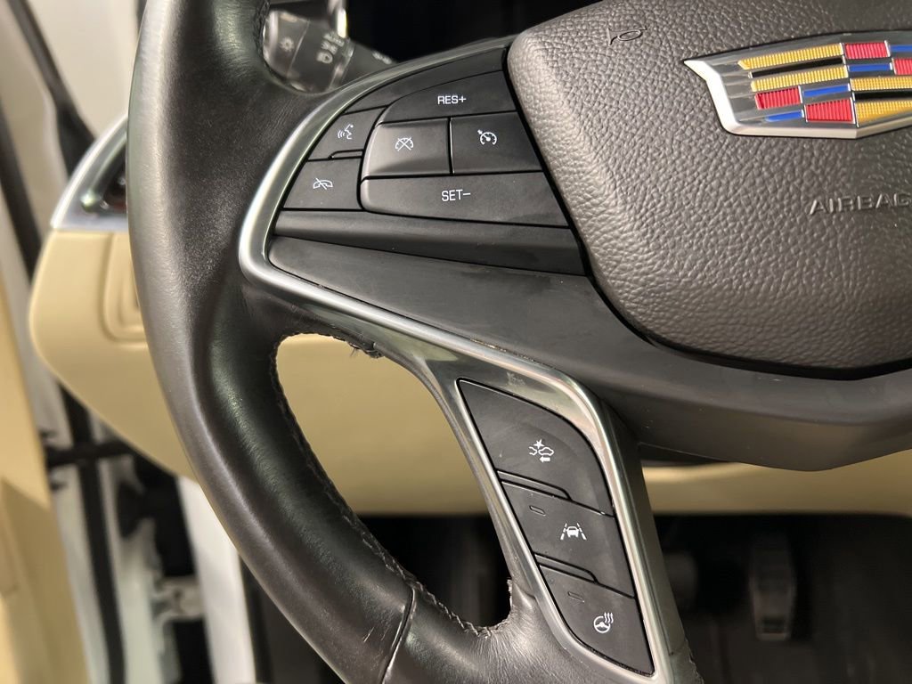 Used 2017 Cadillac XT5 Luxury w/ Driver Awareness Package AWD/4WD image 19