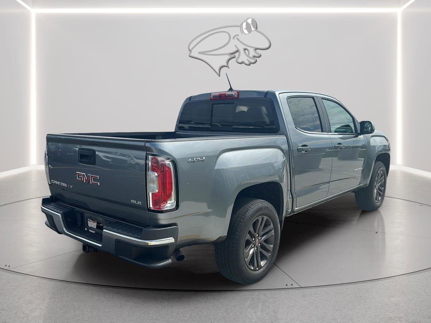Used 2020 GMC Canyon SLE w/ Elevation Edition image 4
