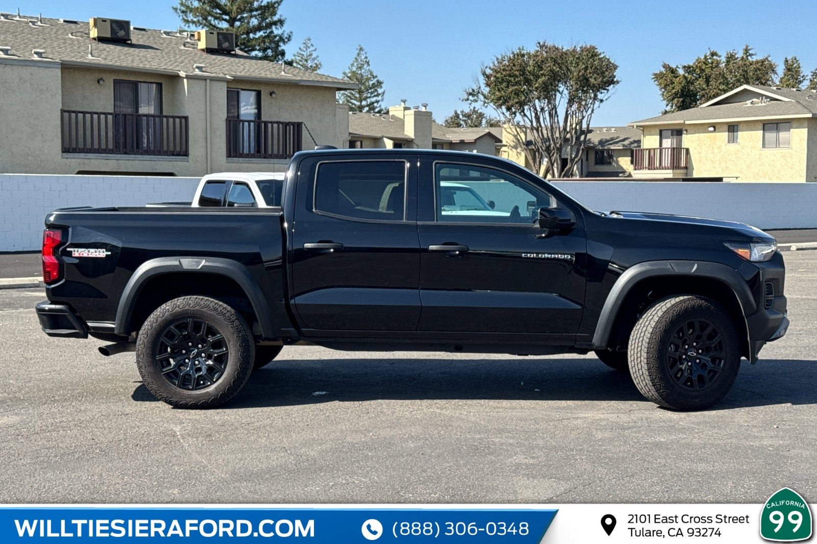 Used 2024 Chevrolet Colorado Trail Boss w/ Advanced Trailering Package image 4