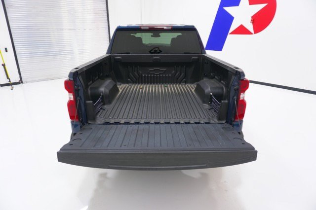 Used 2023 Chevrolet Silverado 1500 LT AWD/4WD image 7