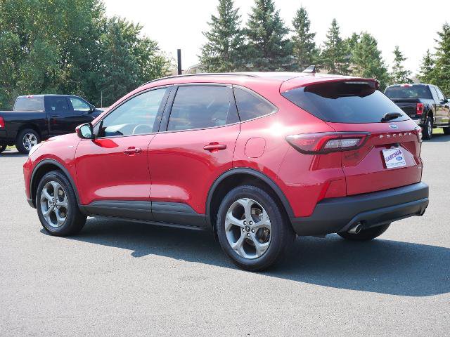 Certified 2025 Ford Escape ST-Line Select AWD/4WD image 3