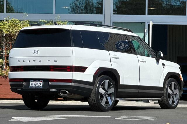 Used 2024 Hyundai Santa Fe Limited image 4