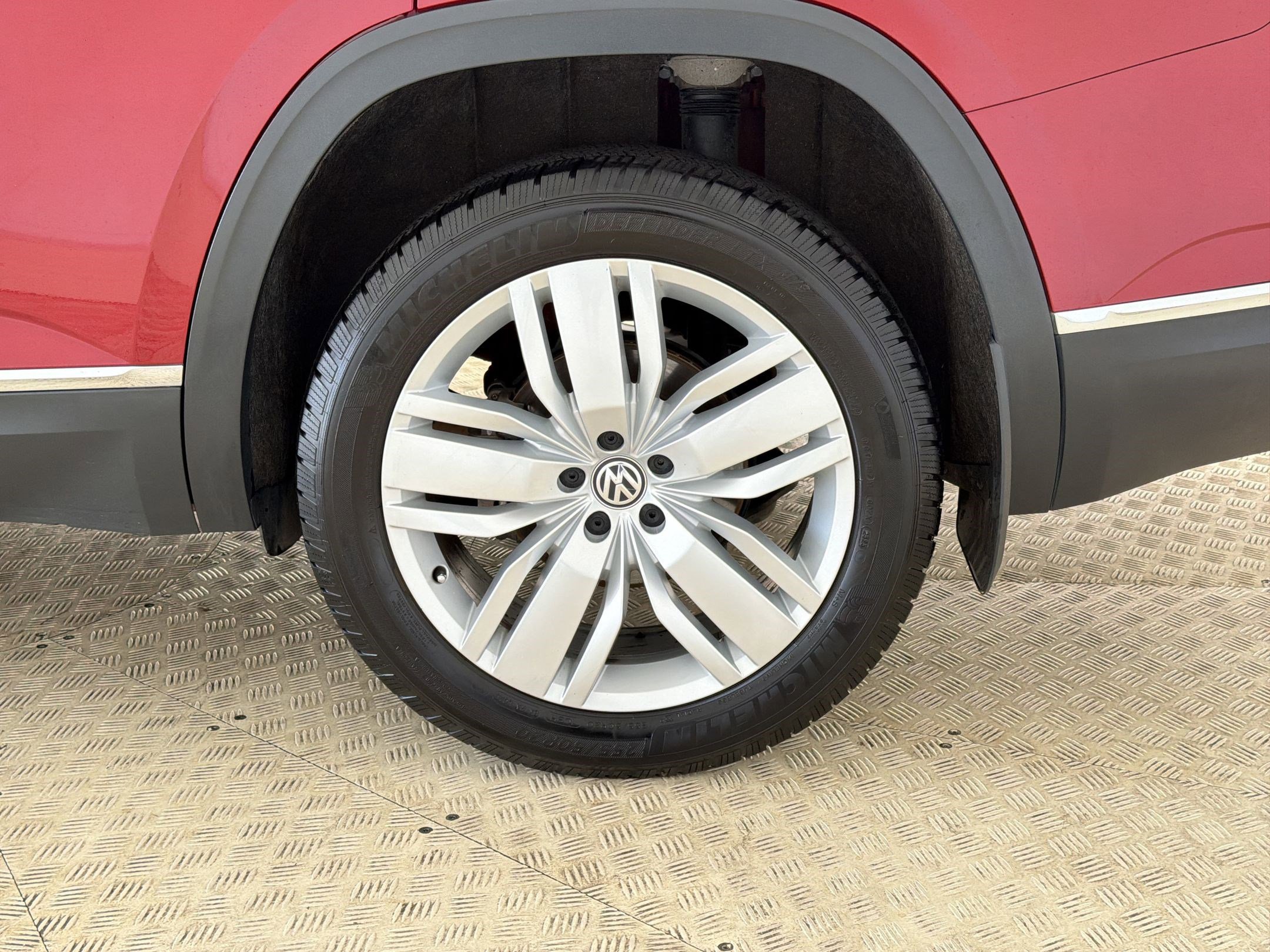 Used 2019 Volkswagen Atlas SEL FWD image 11