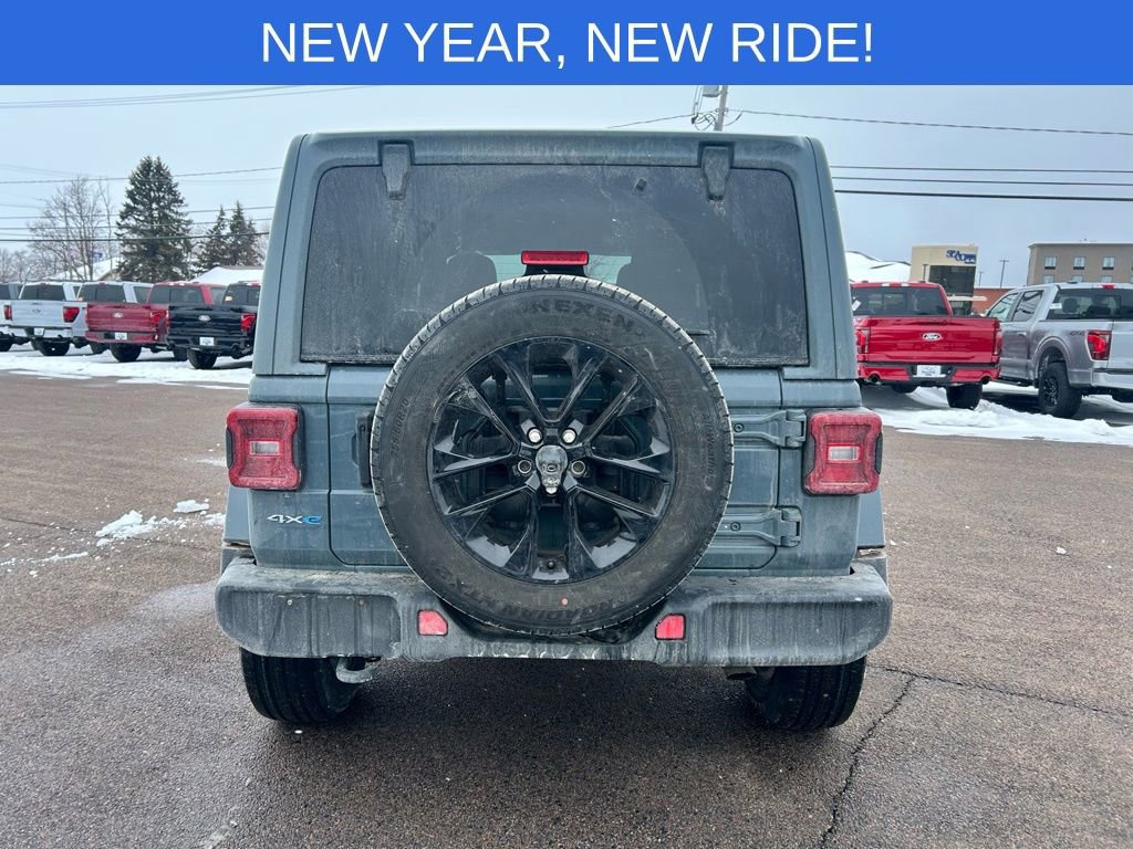 Used 2024 Jeep Wrangler Unlimited Sahara image 5