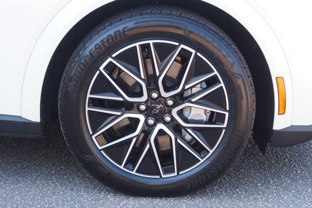 Certified 2025 Ford Mustang Mach-E Premium AWD/4WD image 9