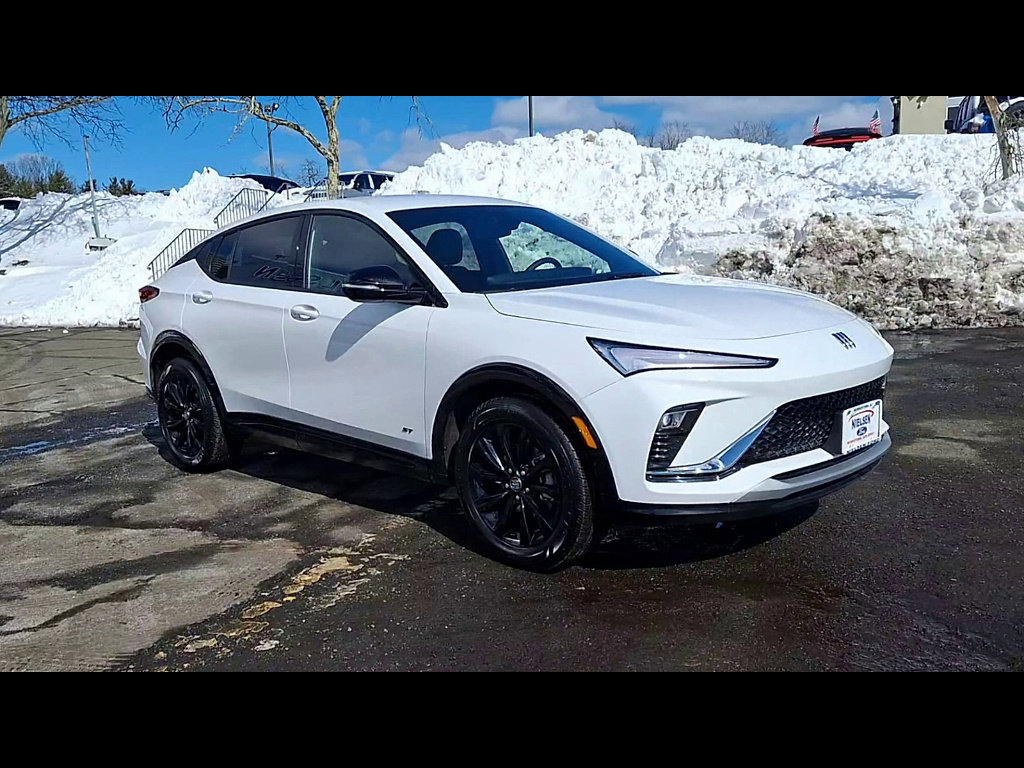 Used 2025 Buick Envista Sport Touring w/ Convenience II Package image 2