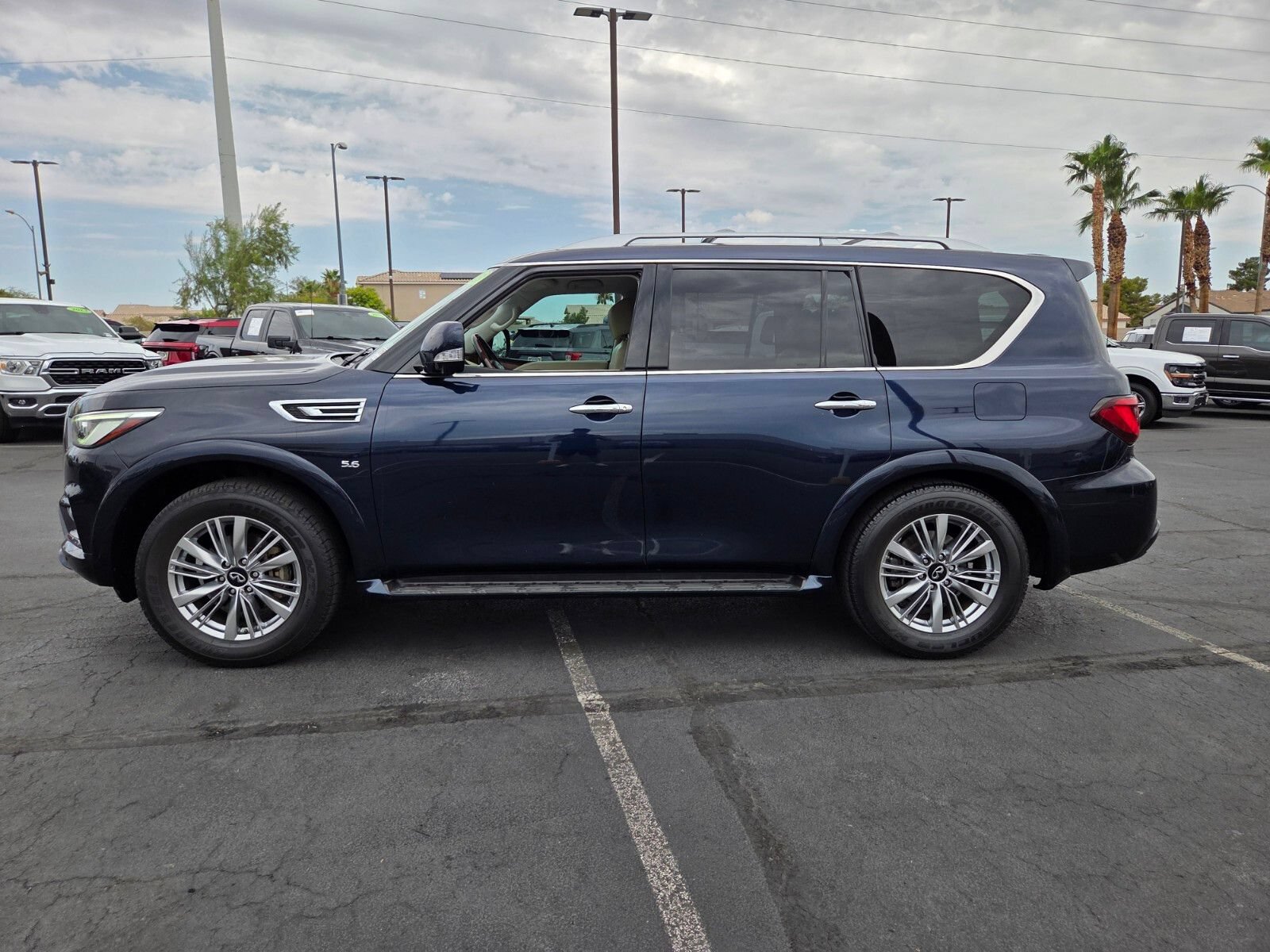 Used 2018 INFINITI QX80 4WD w/ Driver Assistance Package image 3