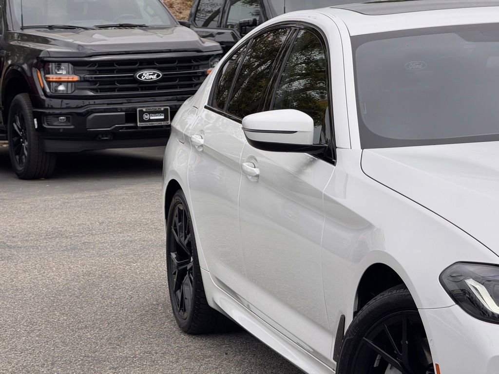 Used 2021 BMW 540i w/ M Sport Package RWD image 5