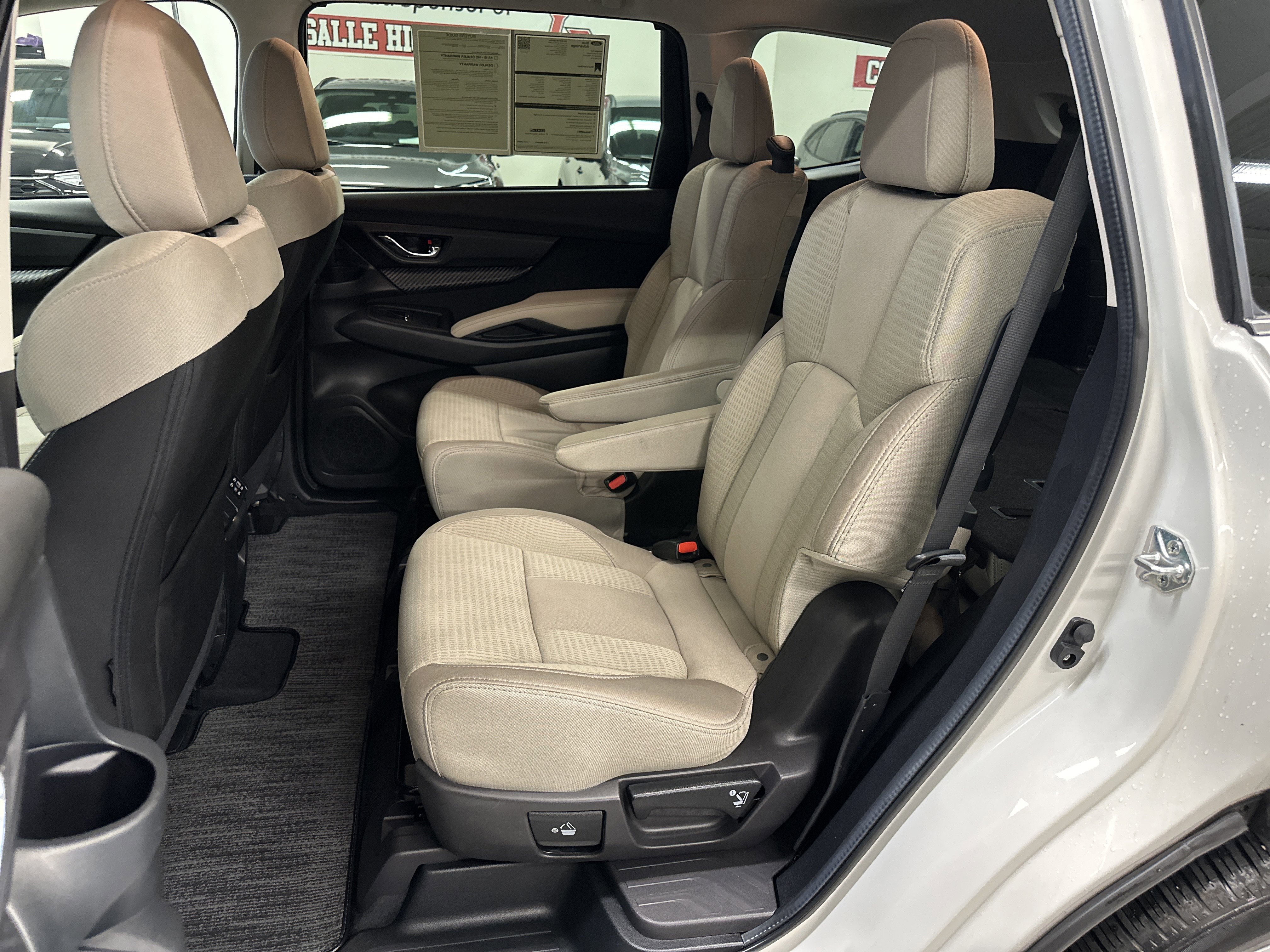 Used 2024 Subaru Ascent Premium w/ Convenience Package image 5
