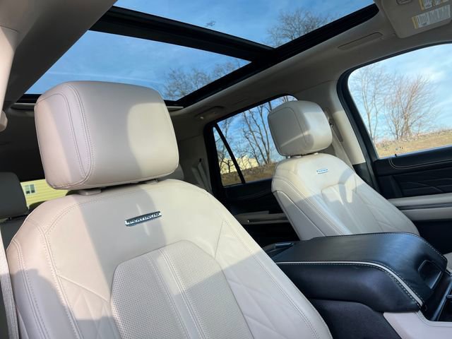 Certified 2023 Ford Expedition Platinum image 38