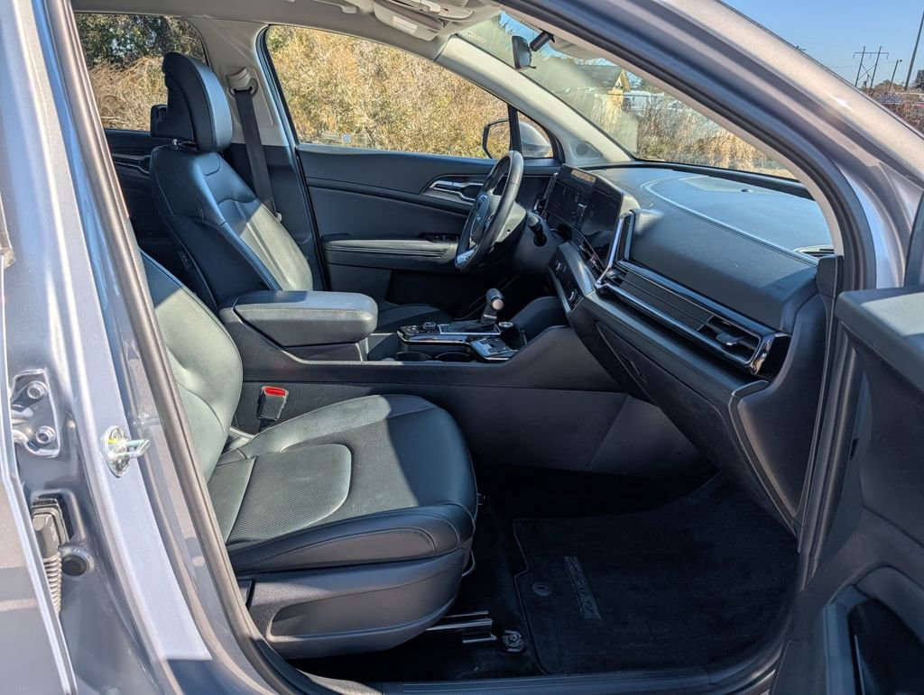 Used 2023 Kia Sportage EX image 21