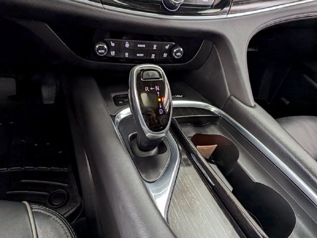 Used 2021 Buick Enclave Avenir w/ Avenir Technology Package AWD/4WD image 34