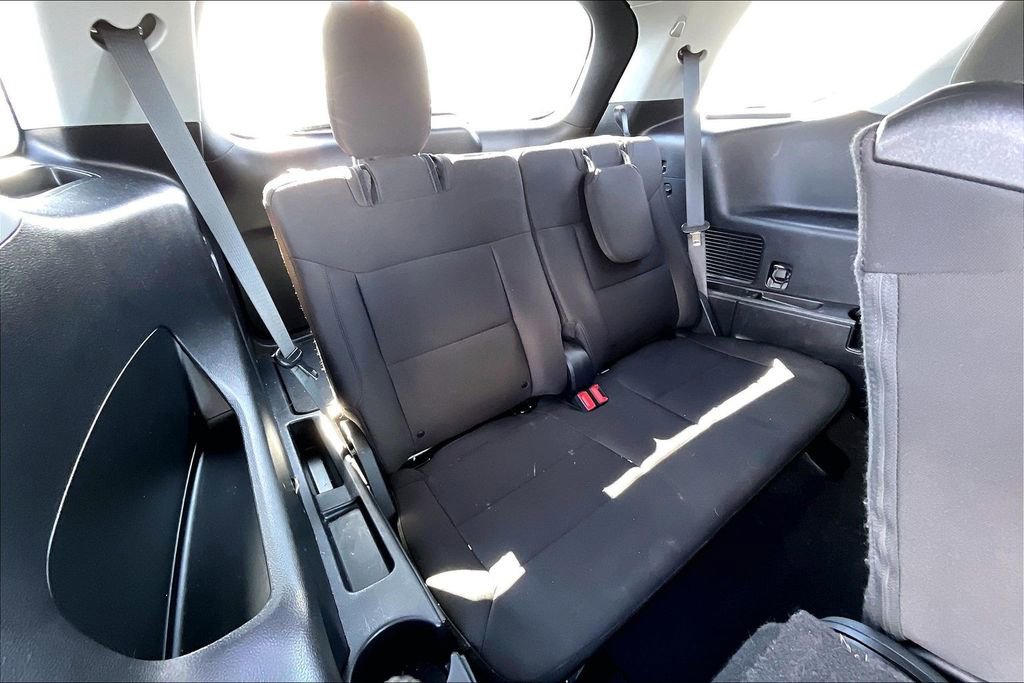 Certified 2022 Ford Explorer XLT w/ Class IV Trailer Tow Package image 25