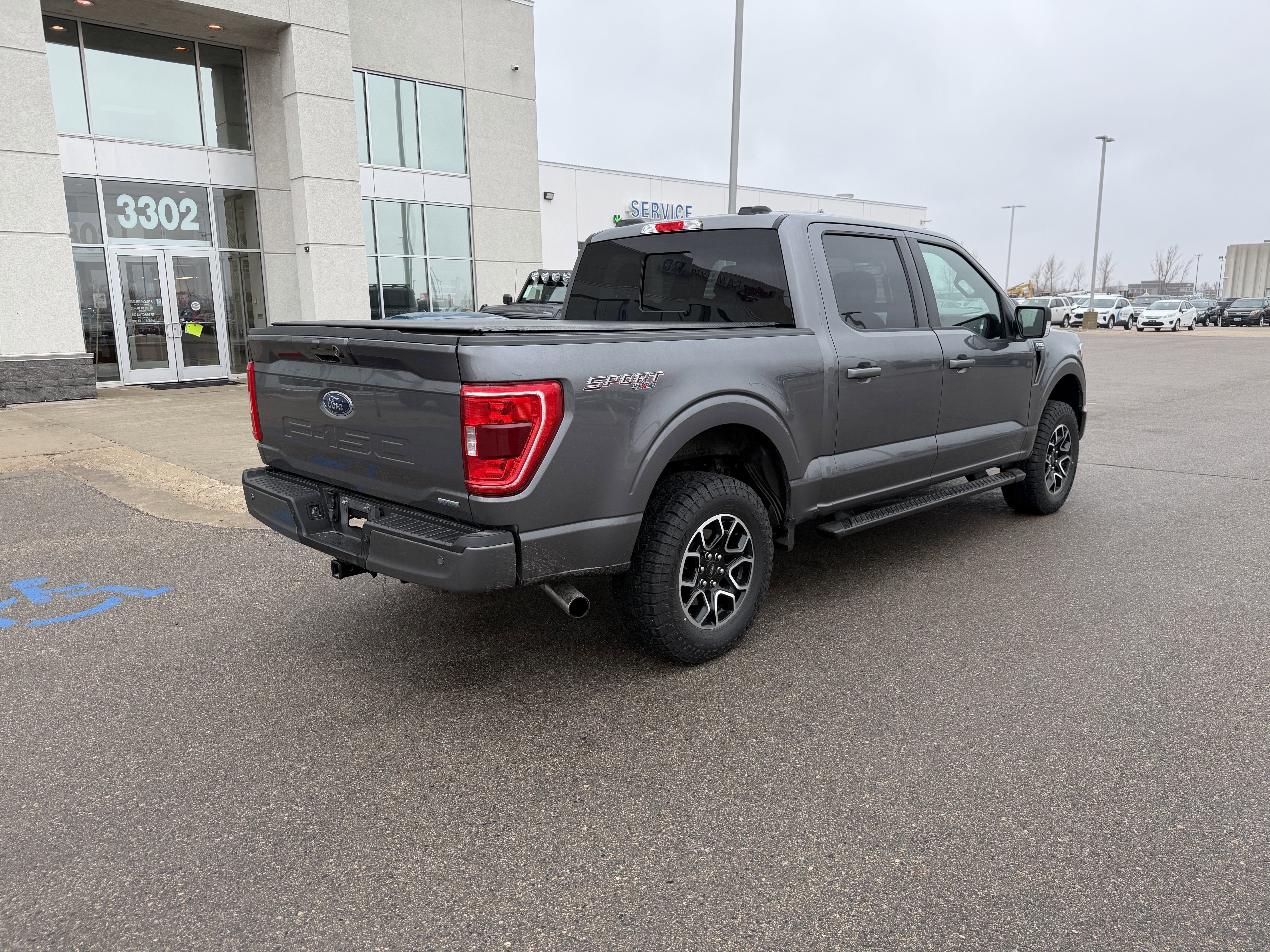 Certified 2021 Ford F150 XLT w/ Equipment Group 302A High image 4