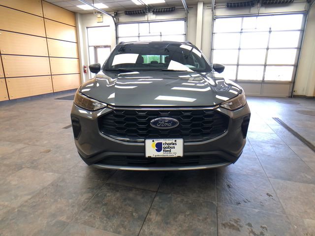 Certified 2025 Ford Escape ST-Line FWD image 2