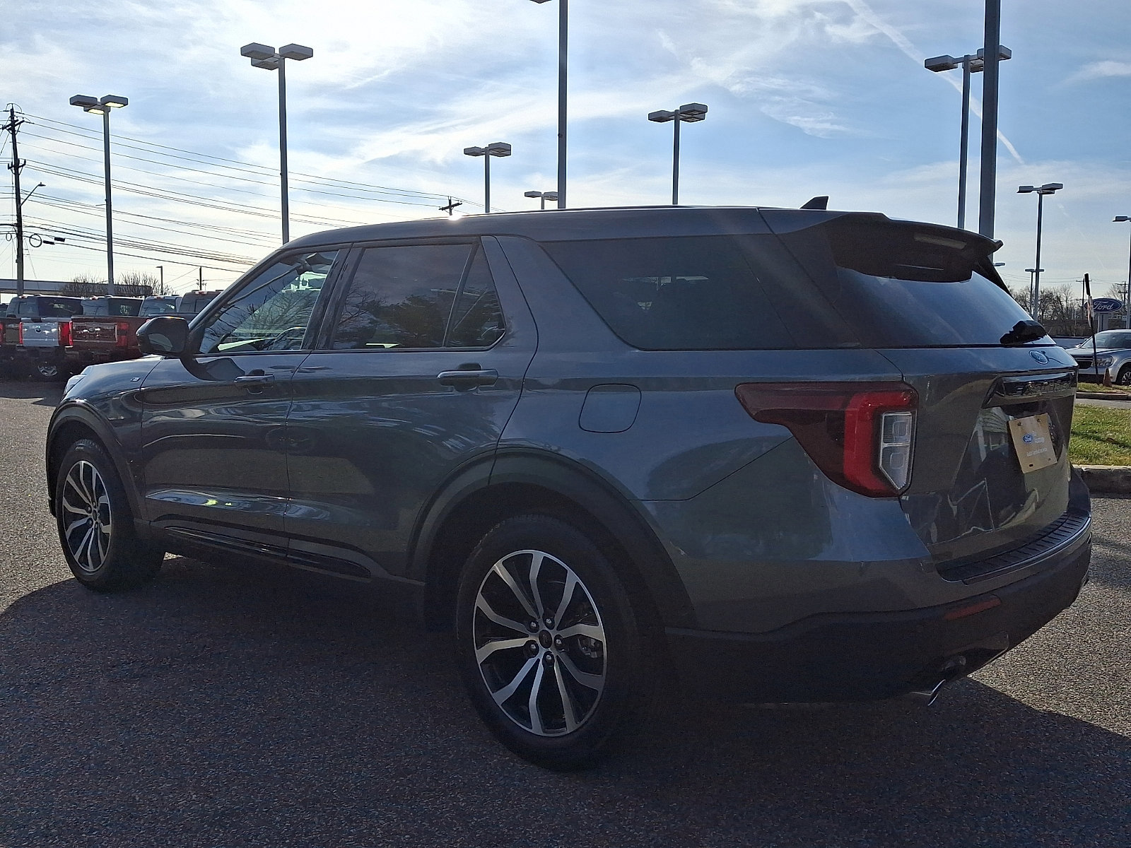 Certified 2022 Ford Explorer ST-Line image 4