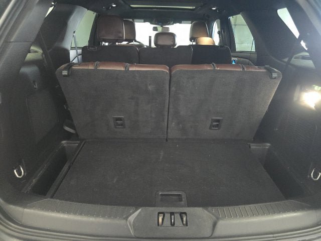 Certified 2024 Ford Explorer Platinum w/ Technology Package AWD/4WD image 12