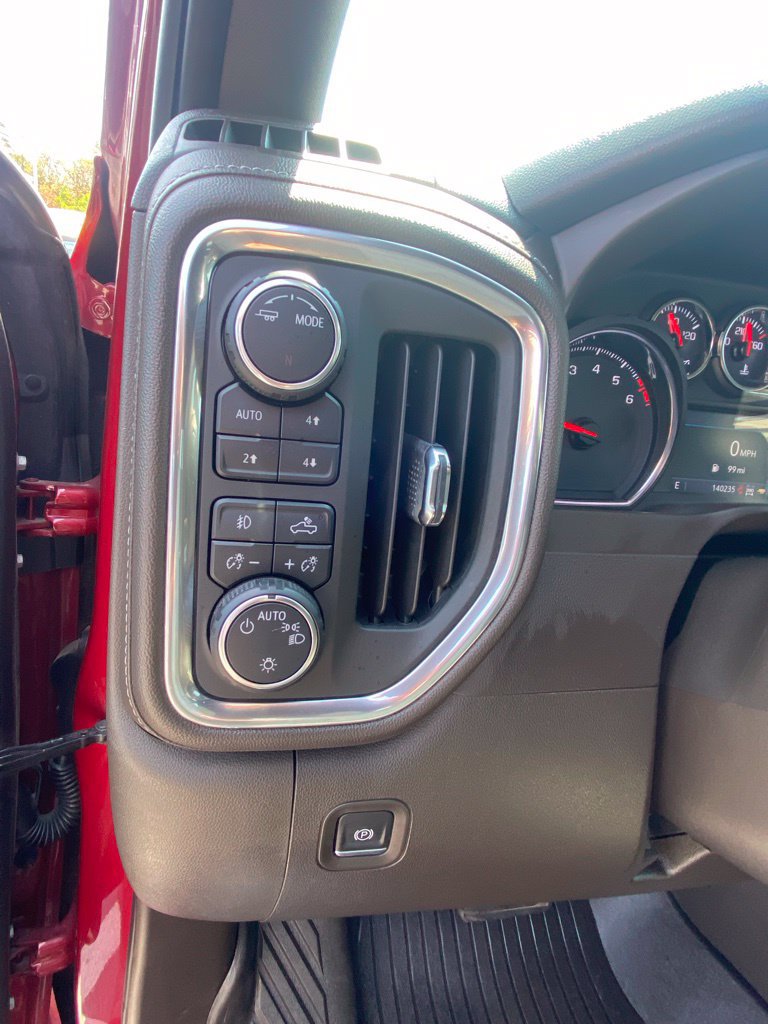Used 2020 Chevrolet Silverado 1500 RST AWD/4WD image 12