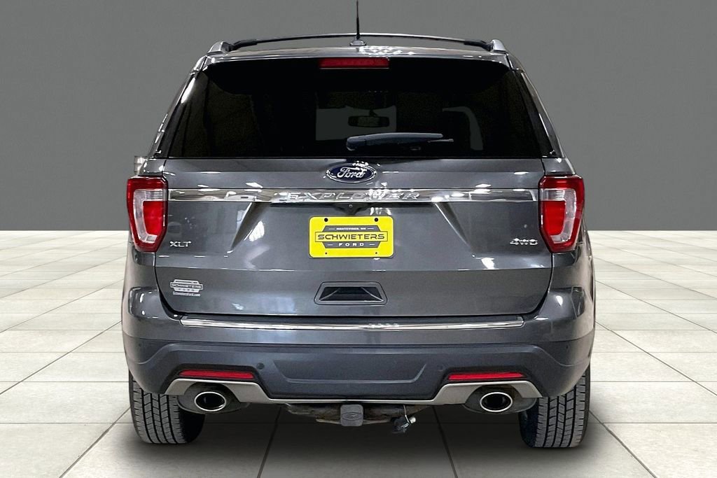 Certified 2018 Ford Explorer XLT w/ Equipment Group 202A AWD/4WD image 4