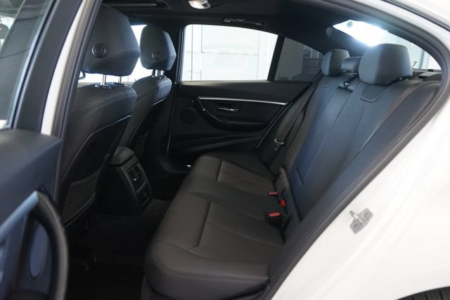 Used 2018 BMW 330i xDrive Sedan AWD/4WD image 29