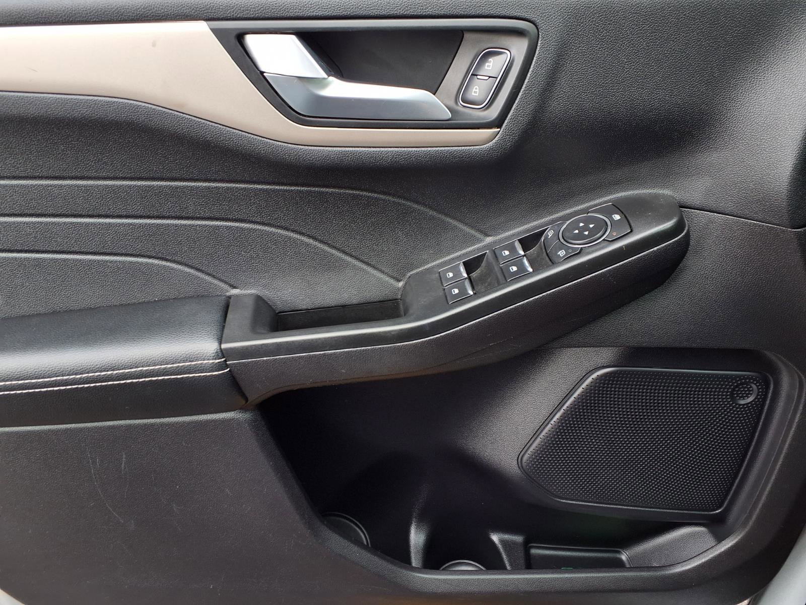 Certified 2022 Ford Escape SEL image 20