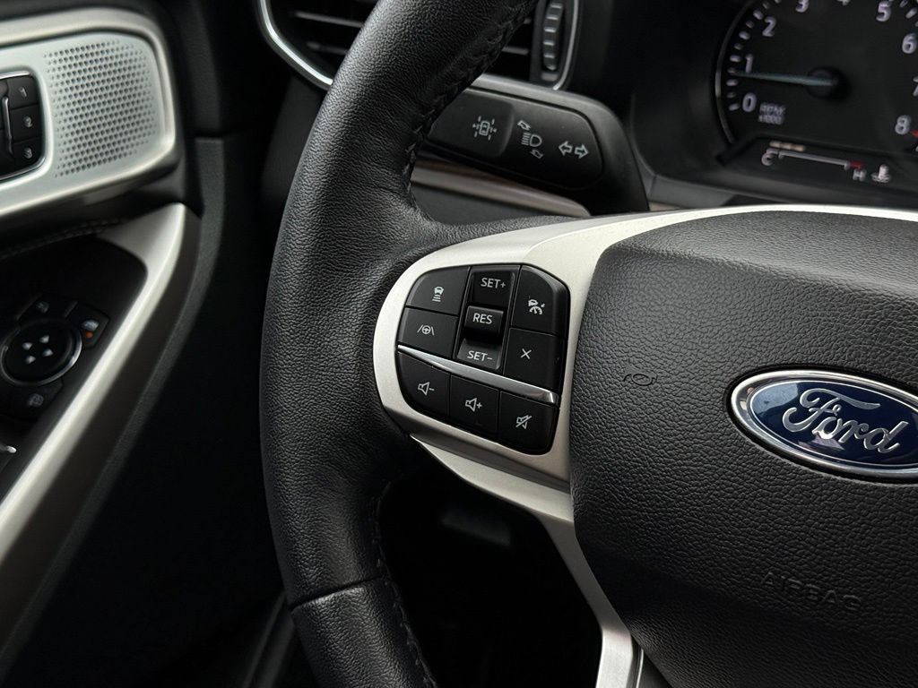 Certified 2024 Ford Explorer Limited w/ Limited Technology Package AWD/4WD image 10