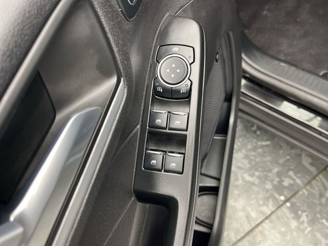 Certified 2025 Ford Escape Platinum w/ Premium Technology Package AWD/4WD image 9