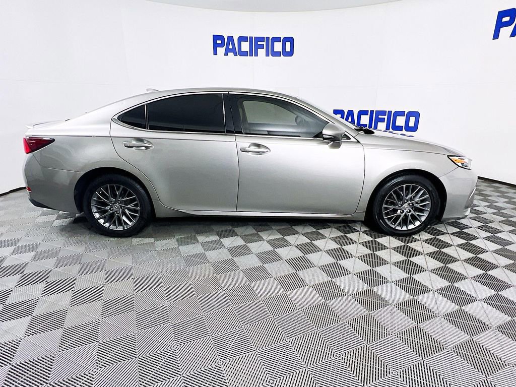 Used 2018 Lexus ES 350 w/ Navigation System Package image 2