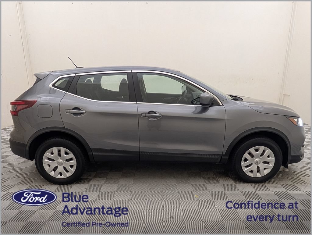 Used 2020 Nissan Rogue Sport S FWD image 2