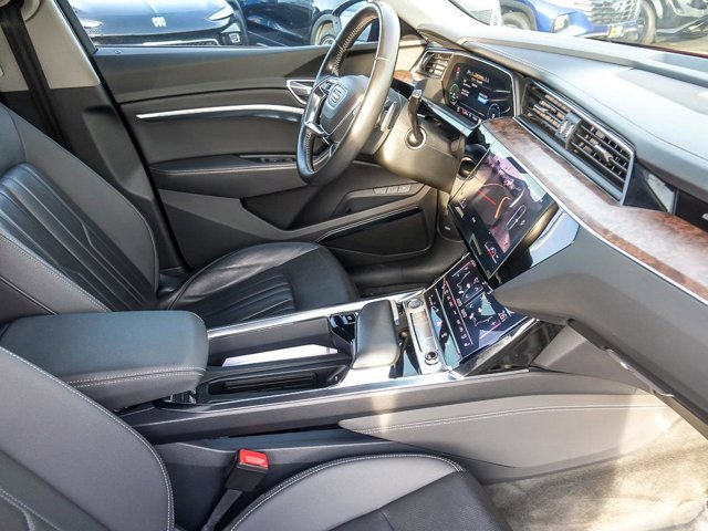 Used 2019 Audi e-tron Premium Plus AWD/4WD image 35