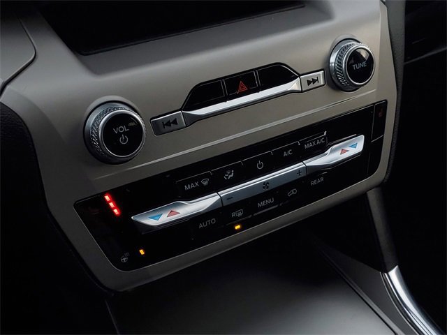 Certified 2022 Ford Explorer XLT w/ Equipment Group 202A image 22