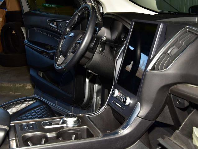 Certified 2023 Ford Edge Titanium w/ Class II Trailer Tow Package AWD/4WD image 24