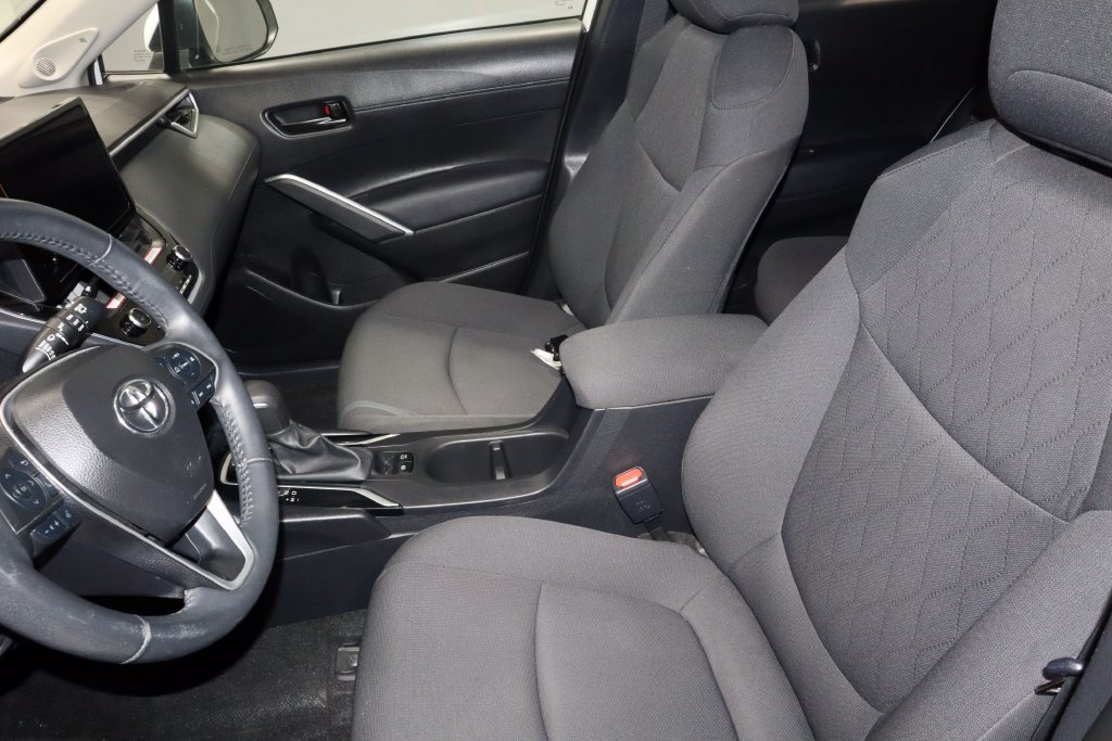 Used 2024 Toyota Corolla Cross LE w/ Moonroof Package AWD/4WD image 23